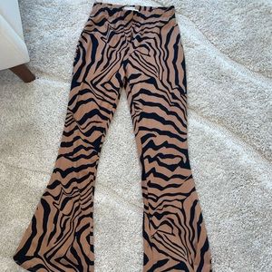 Urban Outfitters Size Small flare stretchy pant